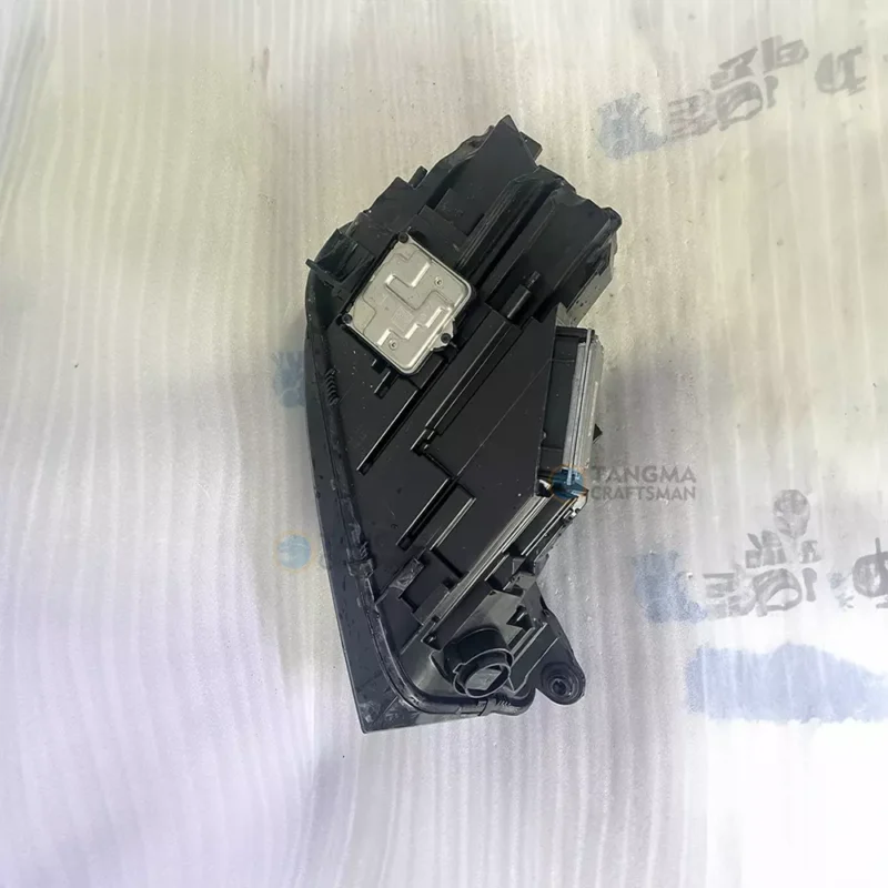 002 Audi Q5 headlights