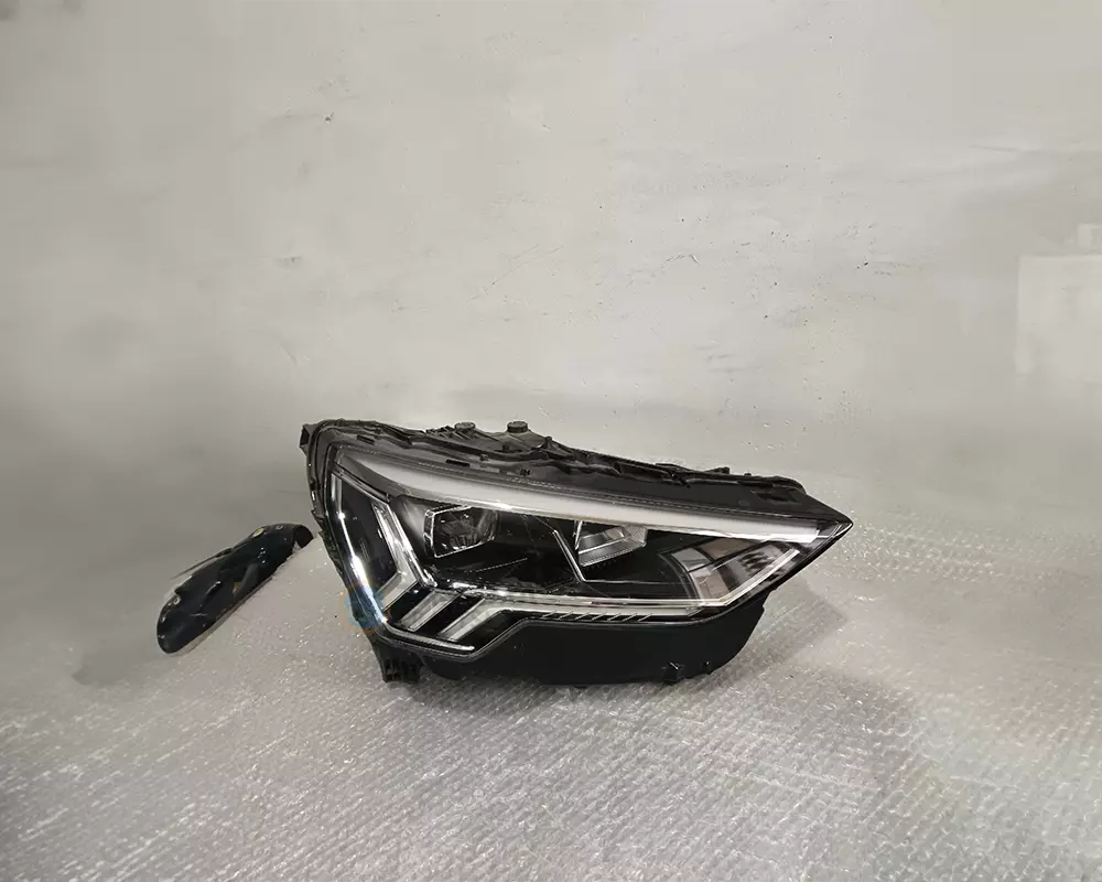 2019-2024 Audi Q3 LED Headlights with Sequential DRL