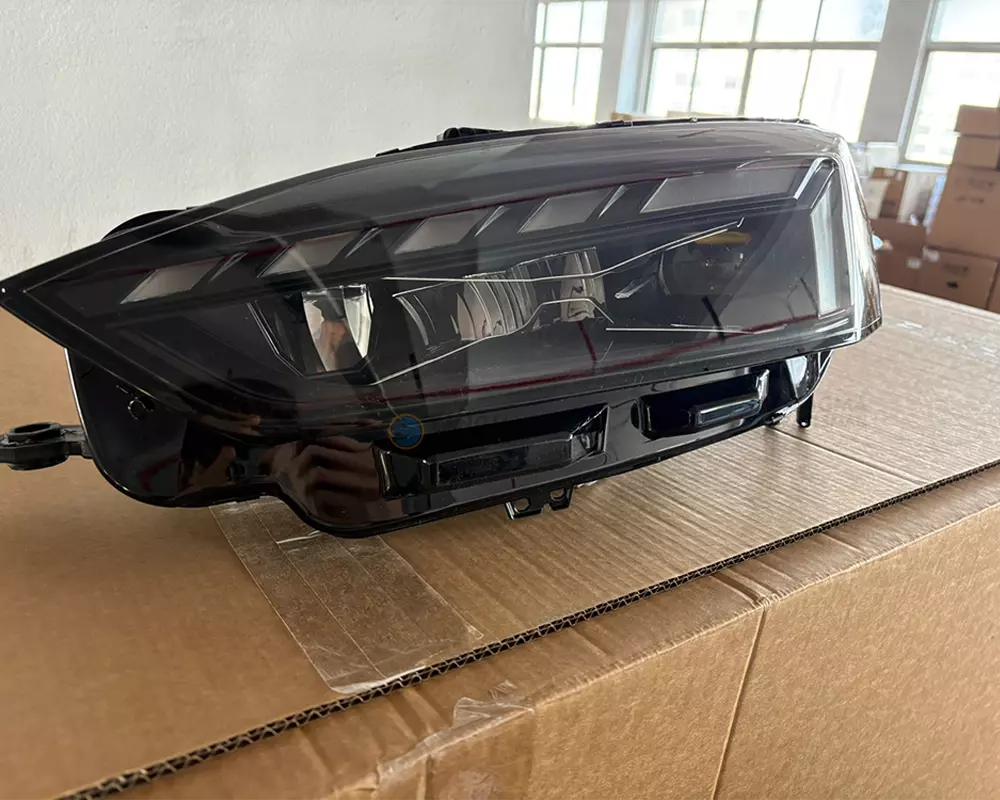 Audi A5 RS5 Headlight Upgrade with Dynamic Signal