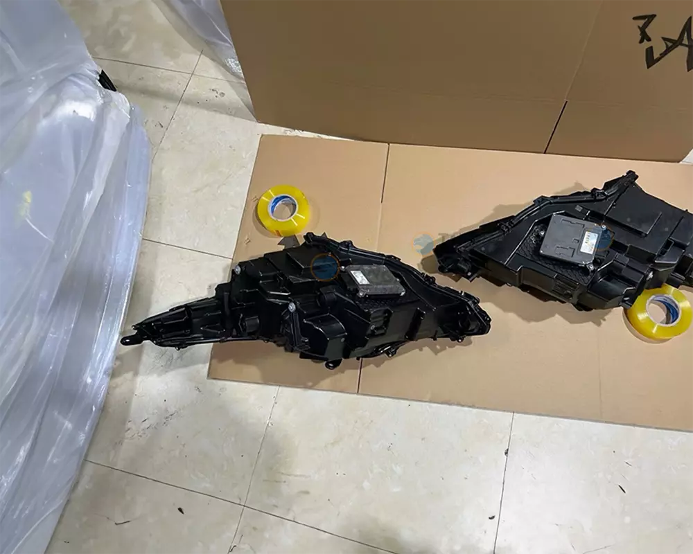 Lexus RX270 LED Headlights Dynamic Turn Signal Kit