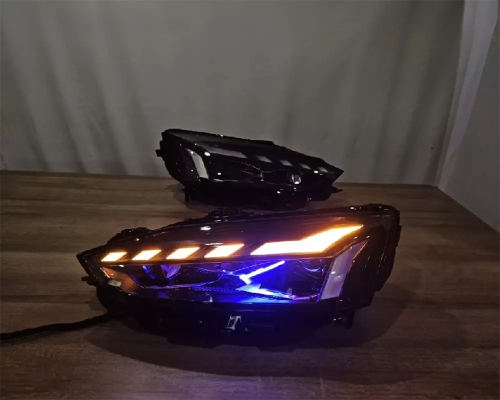 Audi A5 RS5 Headlight Upgrade with Dynamic Signal