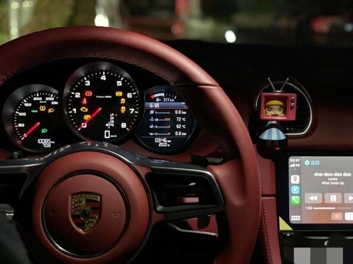 Porsche Carbon Fiber Steering Wheel Upgrade Kit