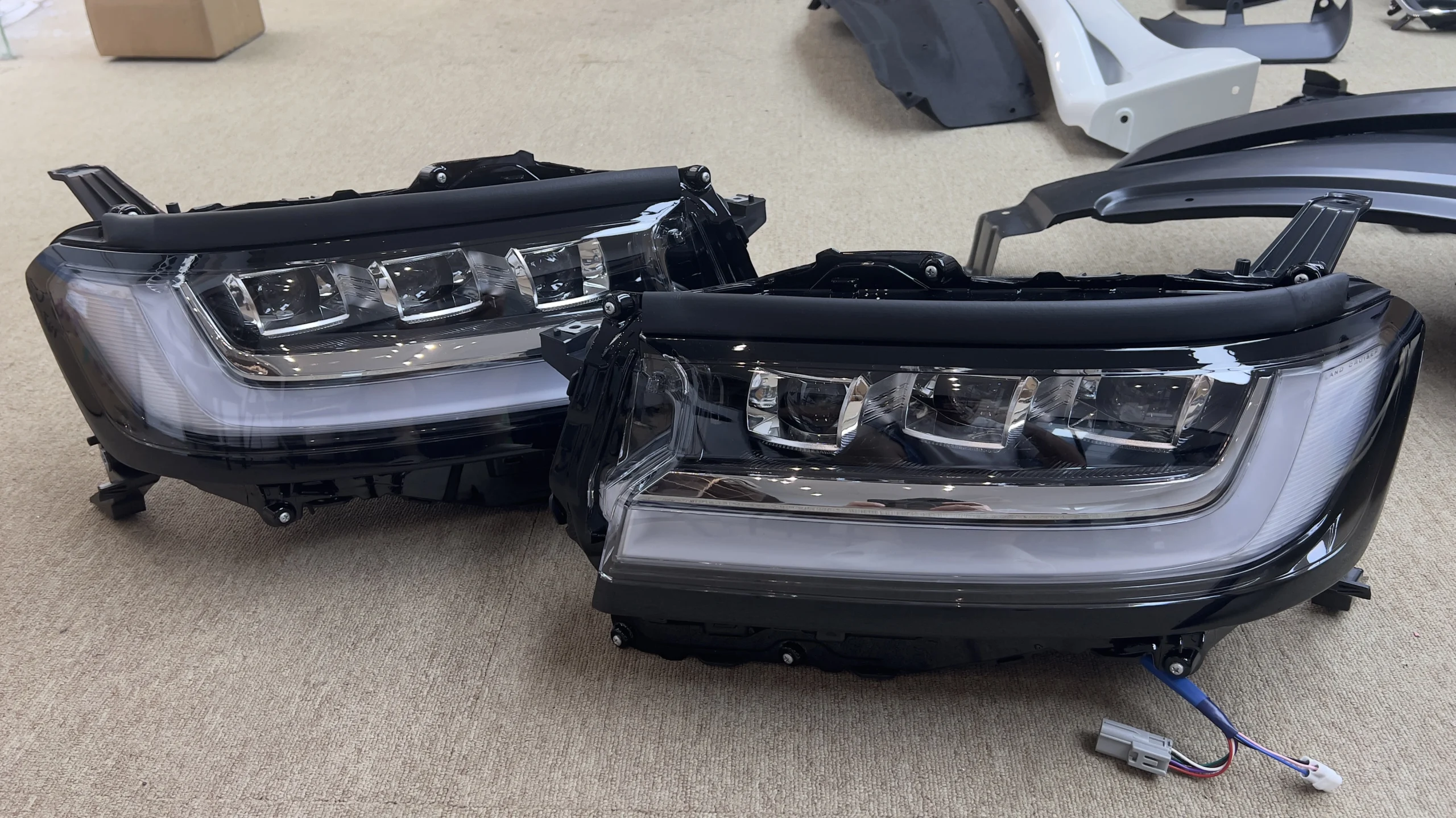 LC200 to LC300 Conversion Kit OEM 3D Body Upgrade for Toyota Land Cruiser – Includes Front/Rear Bumpers, Hood, and Side Skirts for Aggressive Off-Road Look