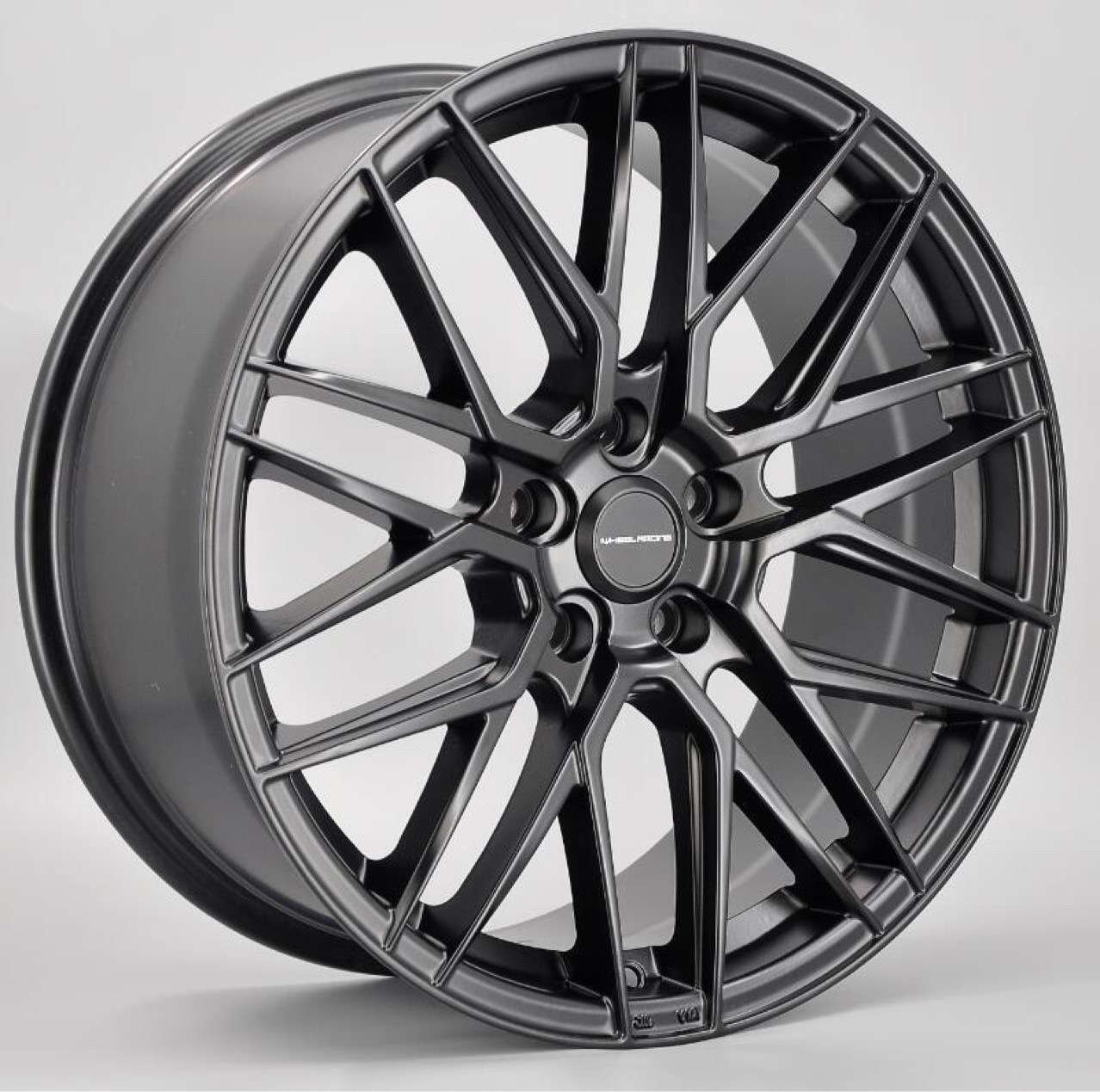 18 Inch Black and Red Concave Wheels