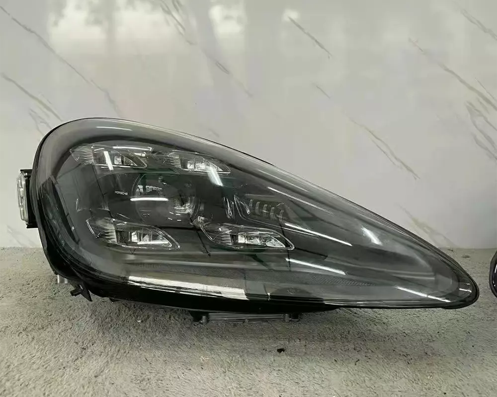 Porsche Cayenne LED Headlights 2015-2018