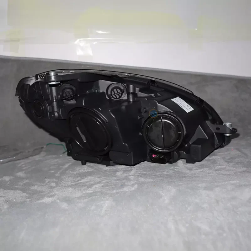 03 Mercedes-Benz C-Class