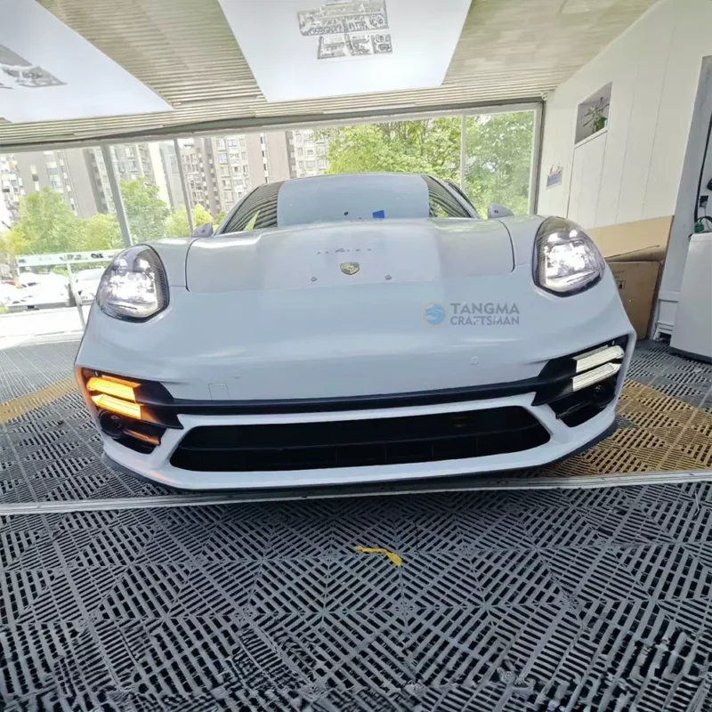 04 Porsche Panamera Headlight