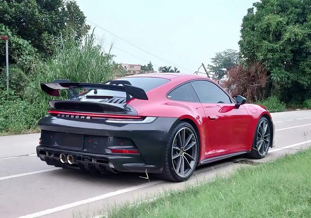 Porsche 911 Carbon Fiber Modified