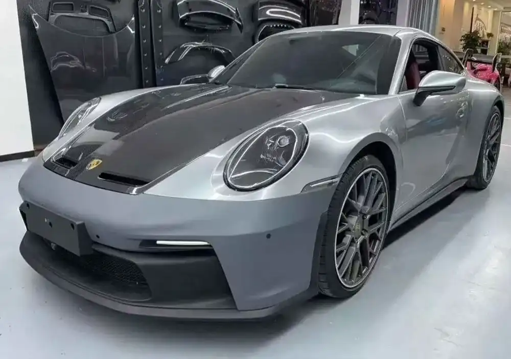 Porsche 911 Carbon Fiber Modified