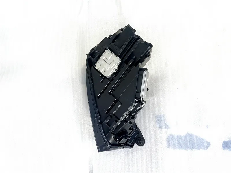 09+ Audi Q5 LED Headlights Matrix DRL Assembly