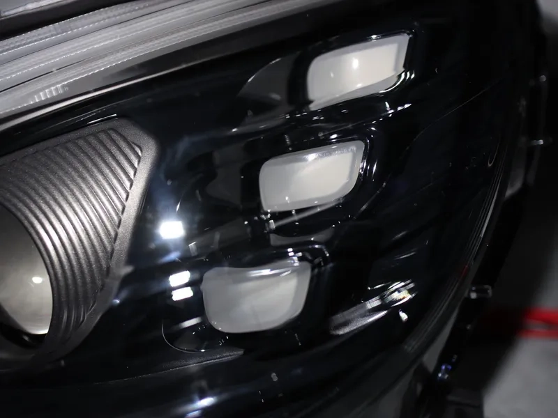 2010+ Mercedes R-Class LED Headlights W251 DRL