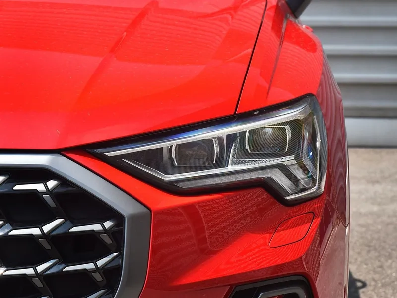 19+ Audi Q3 LED Headlight Assembly F3 Sequential