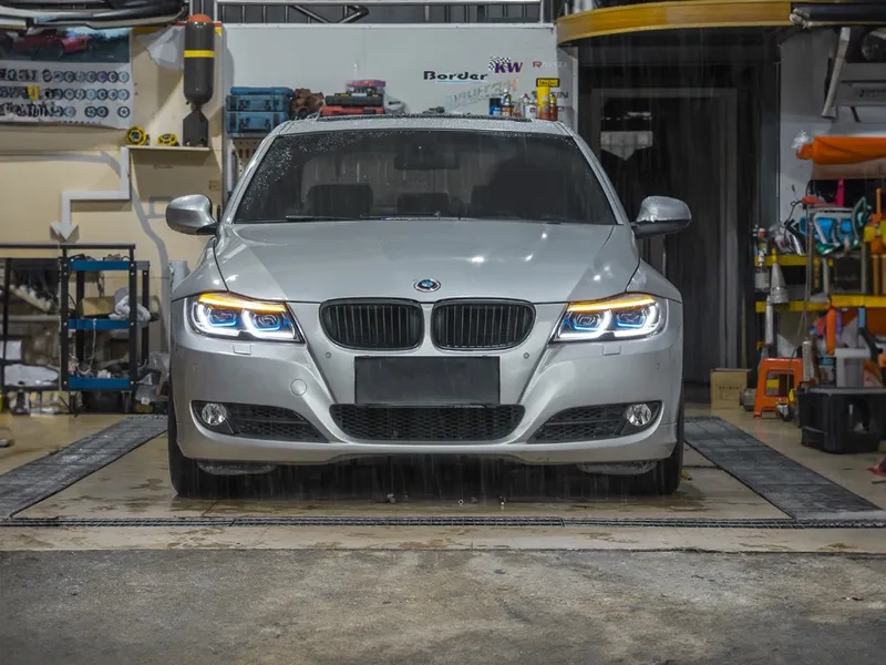 05+ BMW 3 Series E90 LED Headlights Sequential DRL