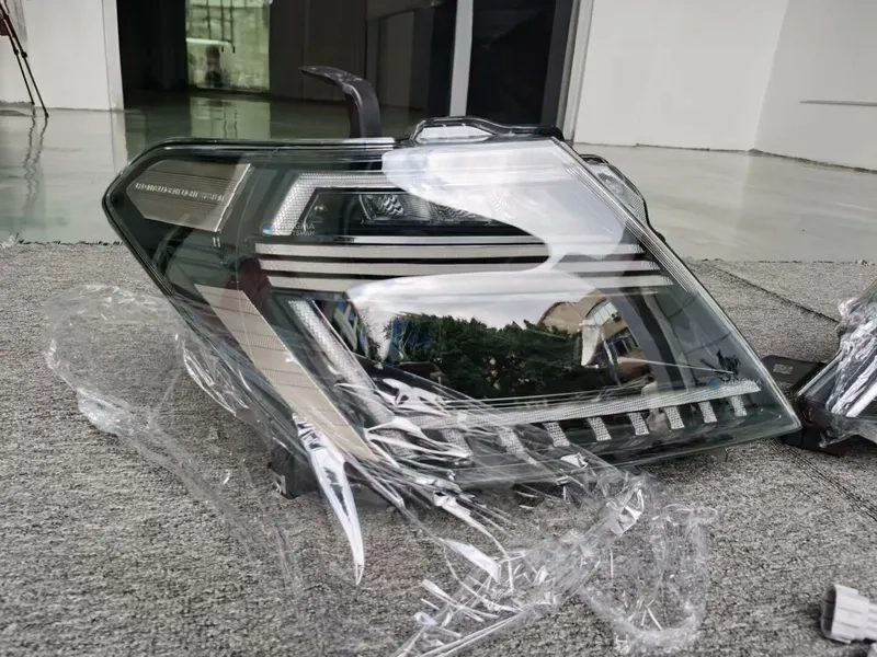 2012+ Nissan Patrol Y62 Headlights LED Sequential