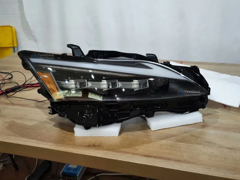 2011+ Lexus CT200 Headlight Assembly LED Matrix