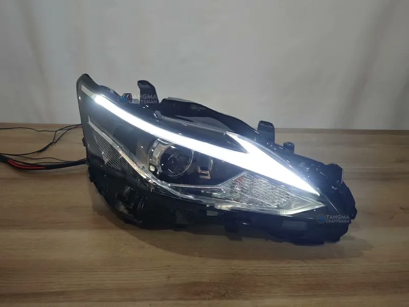 2011+ Lexus CT200 Headlight Assembly LED Projector