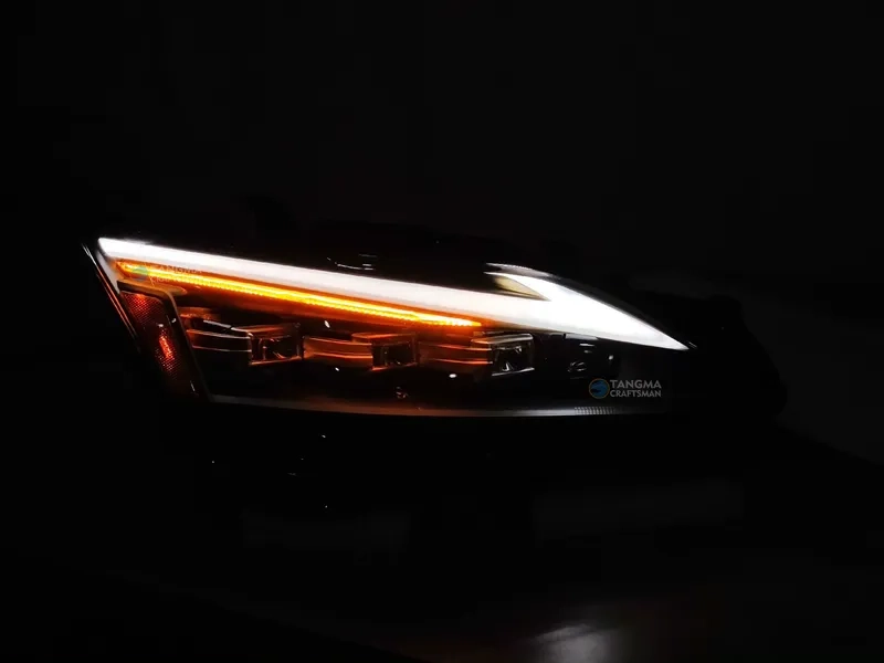 2011+ Lexus CT200 Headlight Assembly LED Matrix