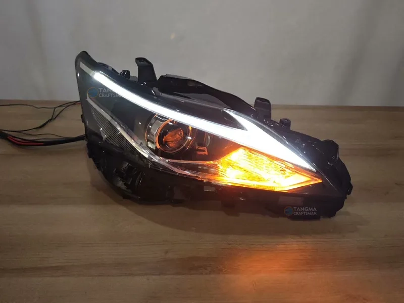 2011+ Lexus CT200h LED Headlights DRL Projector